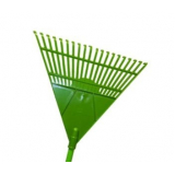 Vassoura Plástica para Jardim